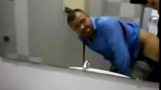 Empinadito En BaÑo Publico