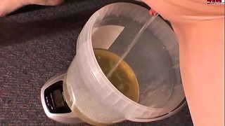 Teen Pissing About 2 Liters Of Urine