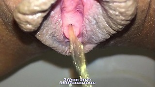 #julietuncensoredrealitytv Sæson 2 Afsnit 35: Nærbillede Moder Vagina Pissing
