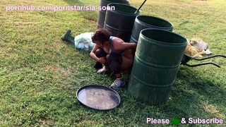 Sia Peeing Outdoors @siabigsexy Pussy