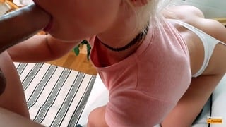 Fit Amateur Girl Gets Deep Anal and Can’t Stop Squirting on Herself