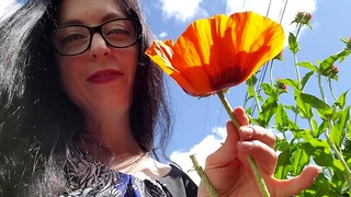 Nerdy Faery: Cum Watch Me Watering My Garden With Love