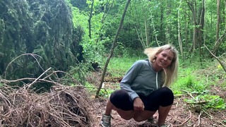 Outdoor Pissing-instagram:claudiamacc7 Blond Pissing