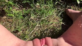 Gracies Garden Piss Piss Closeup Wee Drinking Piss Pussy Garden Fetish Piss