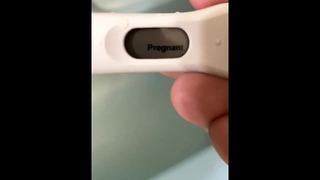 撒尿看看怀孕的妻子是否在哪里展示撒尿阴部并被手指插入令人震惊 POV !!