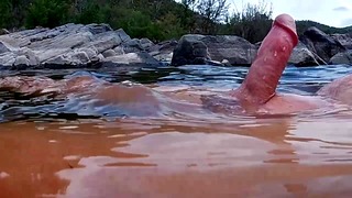 Risky Nude River Sex With Spectators - Pissing Finish - Pisshamster.com