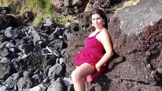 Time For Piss On Beach! Mom’s Hairy Cunt Is Pissing!