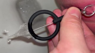 C'est la première fois que nous utilisons un dilatateur vaginal pour faire pipi