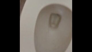 Lynessa Tries To Piss Like A Boy In A Public Park