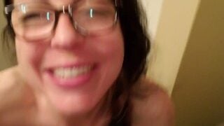 Milf Morning Pee And Surprise Dick Suckles