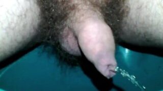 Pissing 4