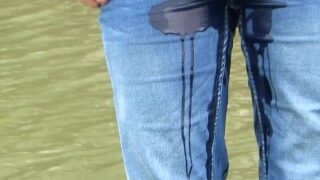 Risky pissing my jeans outside !!!