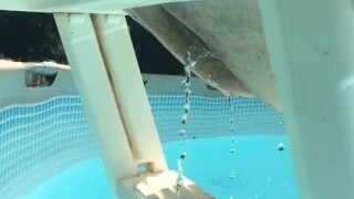 Sexy Piss In The Pool