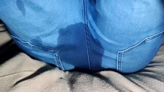 Sexy Tired Girl Go Back From Party And Wetting Her Jeans