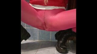 Yoga pants leaking peeing massively