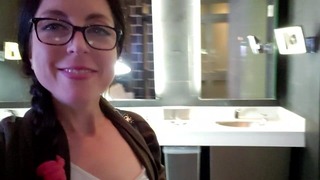 Epic Bath Room Tour on Bumble Date