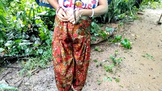 Desi Indian Bhabhi Outdoor Public Pissing Video Compilation