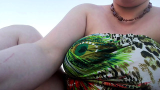 Secret pissing on the beach