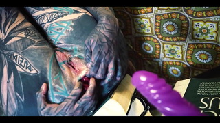 ANAL gapes and PISS on books and TOYS