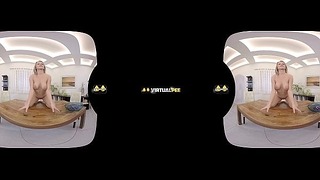 VR Pissing with Licky Lex