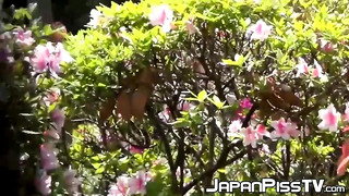 Japanese women can’t fight the urge to piss on the streets