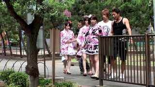 junge Asiatische squirting Gruppensexparty