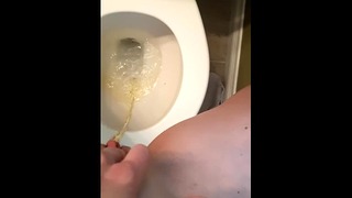 Messy Pee Splashing Everywhere Piss